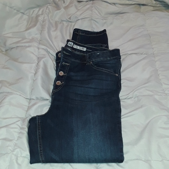 Jeans - Picture 2 of 2